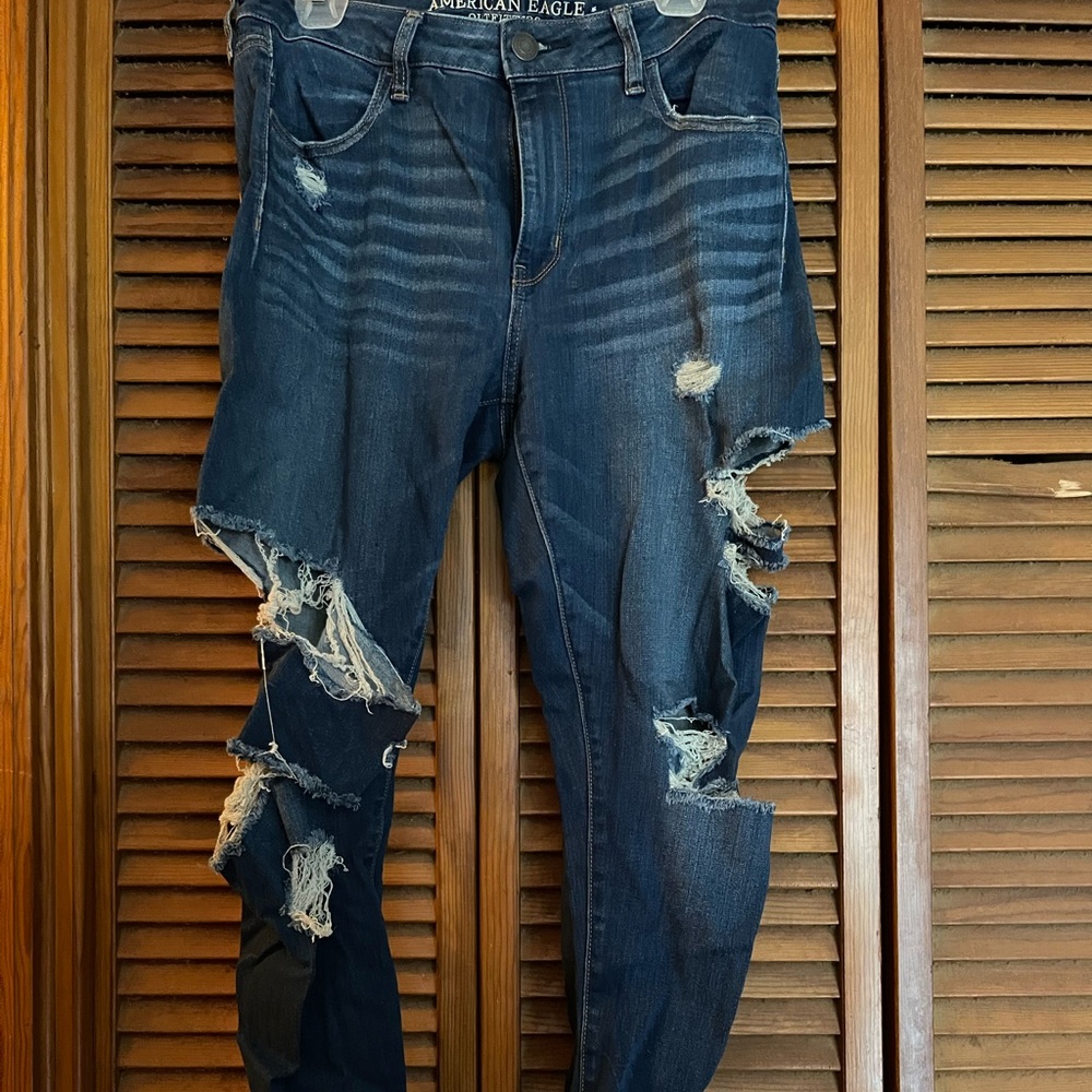 Torn American Eagle jeggings